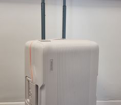 Shield Lock 3  Off White