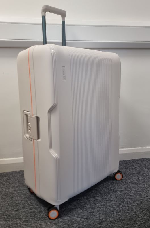 Shield Lock 3  Off White