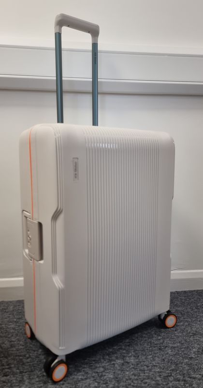 Shield Lock 3  Off White